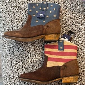 Western Ankle Boots with American Flag Shaft - Brown & Red/Blue Stars